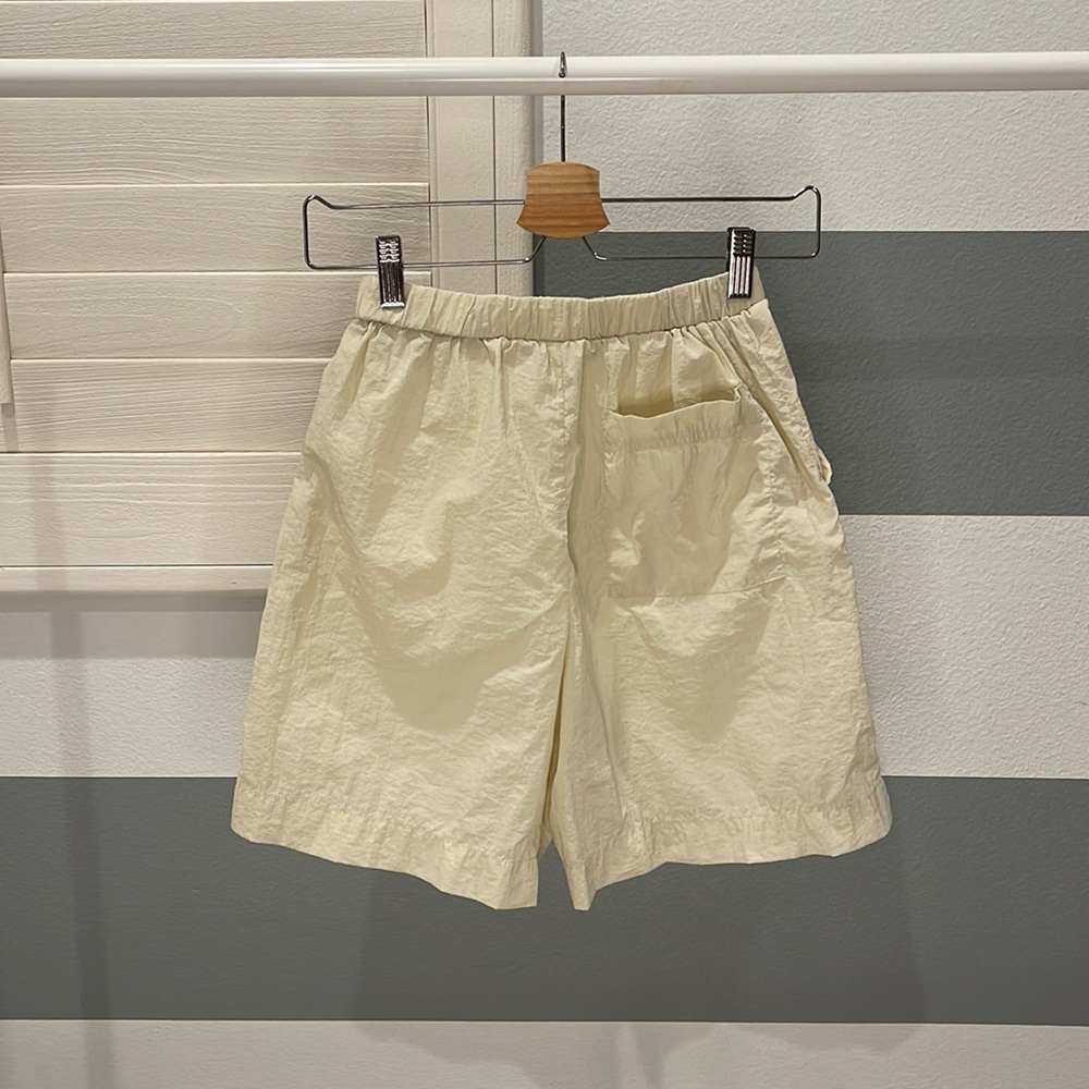 3/$9 ZARA Kids unisex sz 8/10 Cream colored shorts, 3 pockets, Nylon, boy girl - Picture 3 of 6